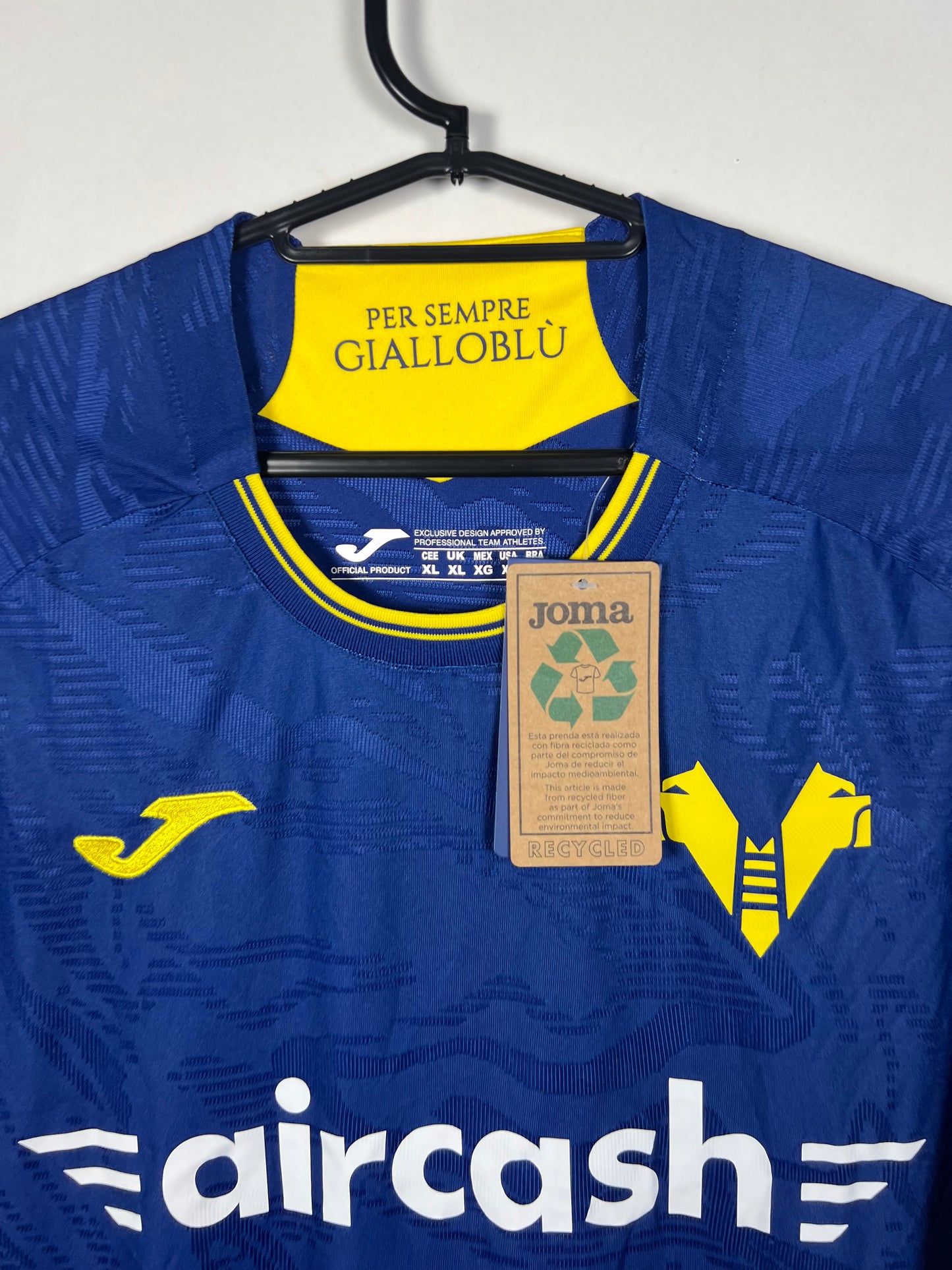 Hellas Verona 2025-2026 thuis Bradaric XL
