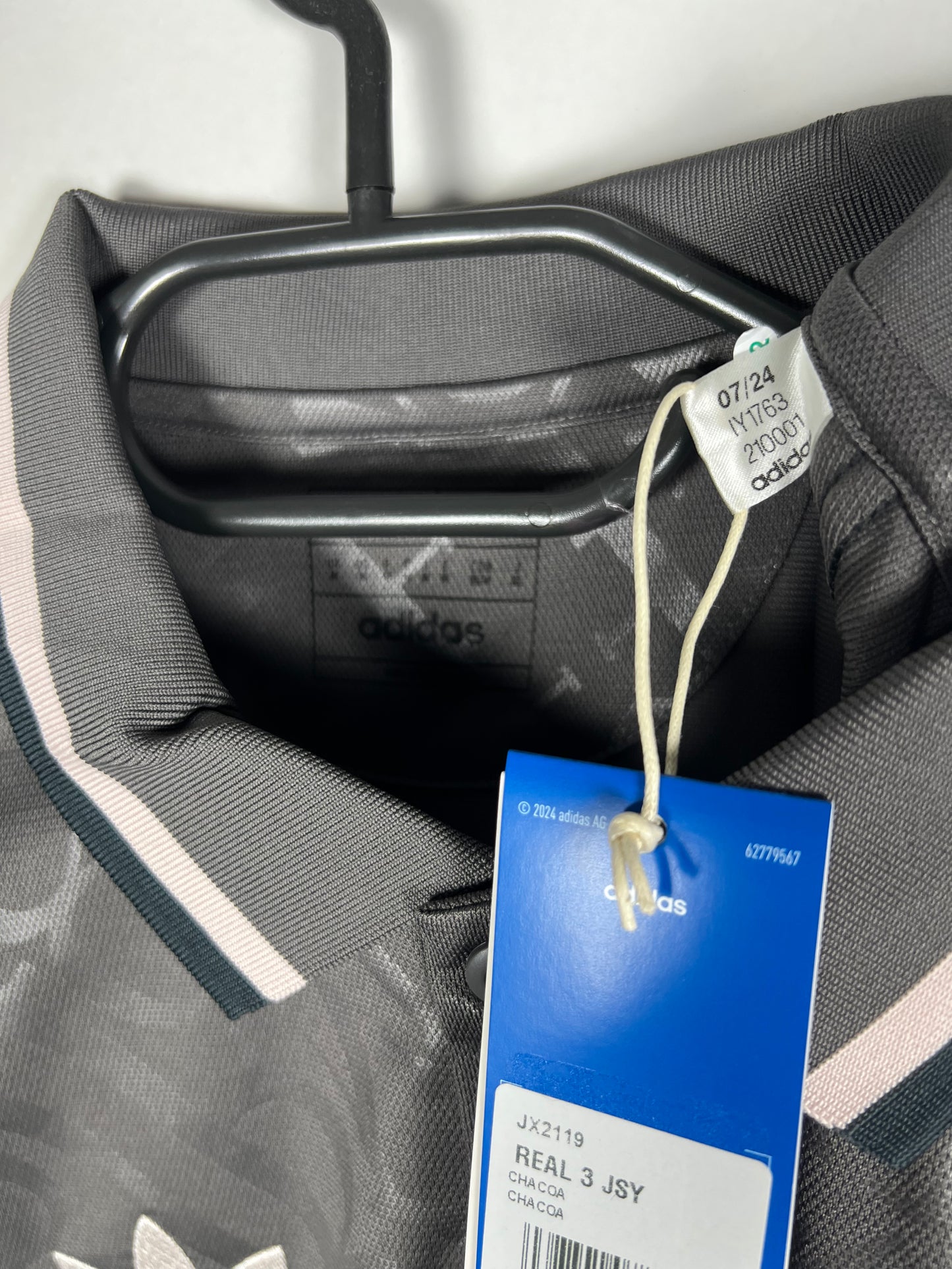 Real Madrid 2024-2025 3e Kylian Mbappe, Nieuw met kaartje