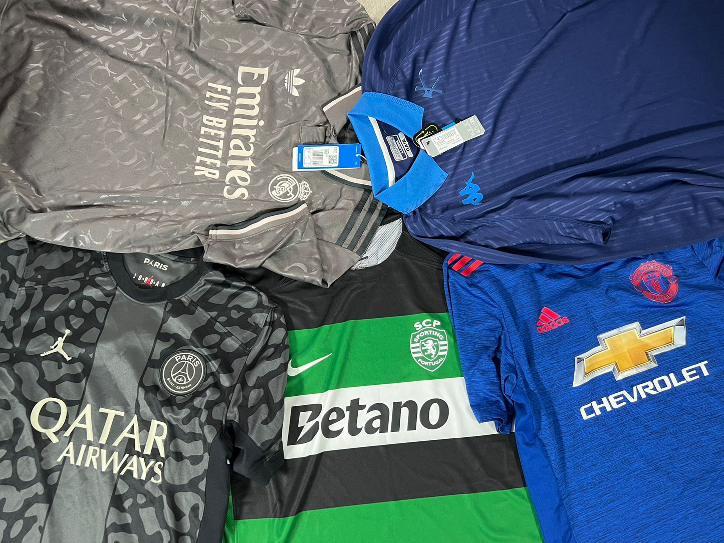 Mystery Voetbalbox- Voetbalshirts uit topcompetities