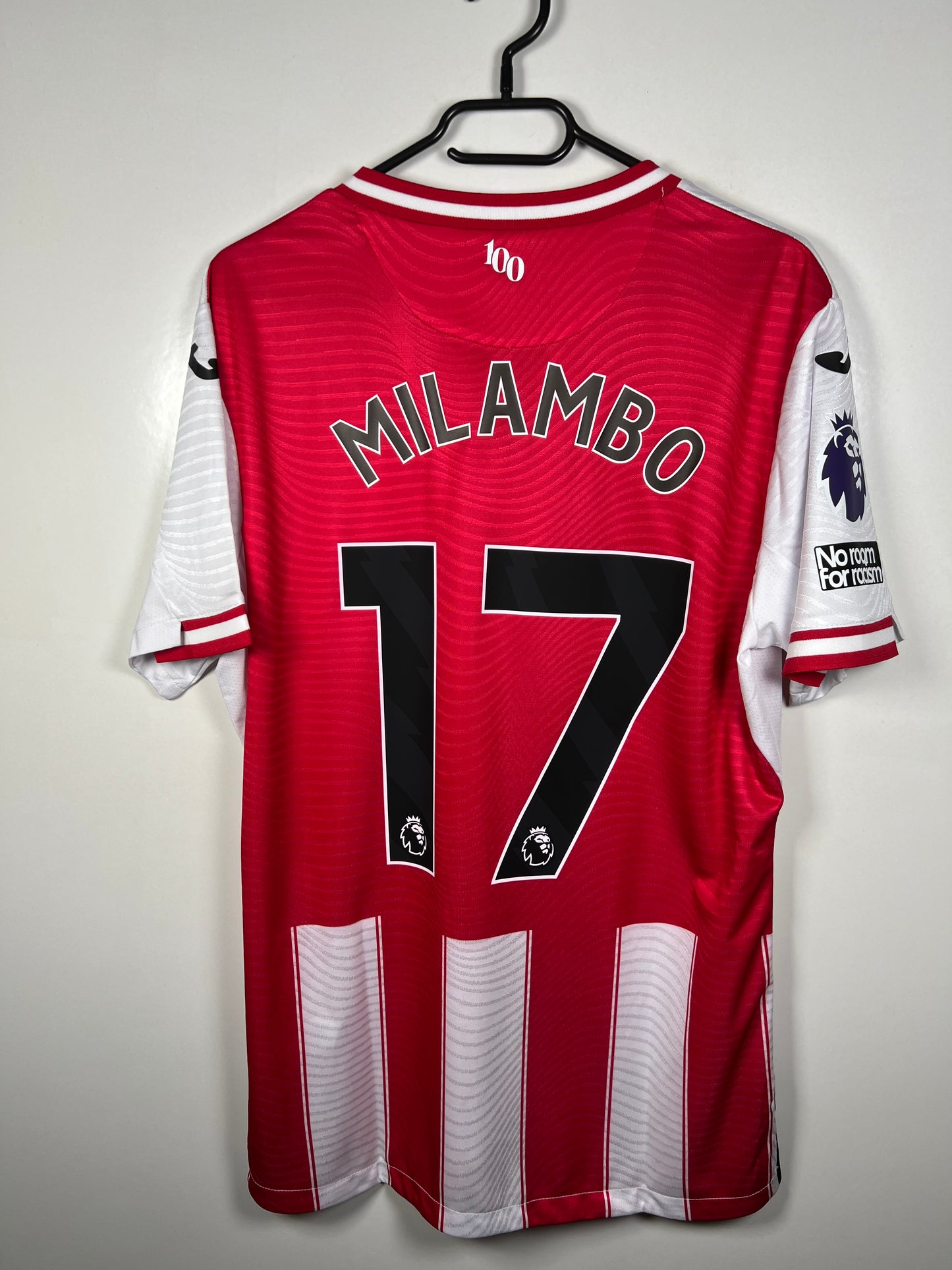 Brentford 2025-2026 thuis Milambo L