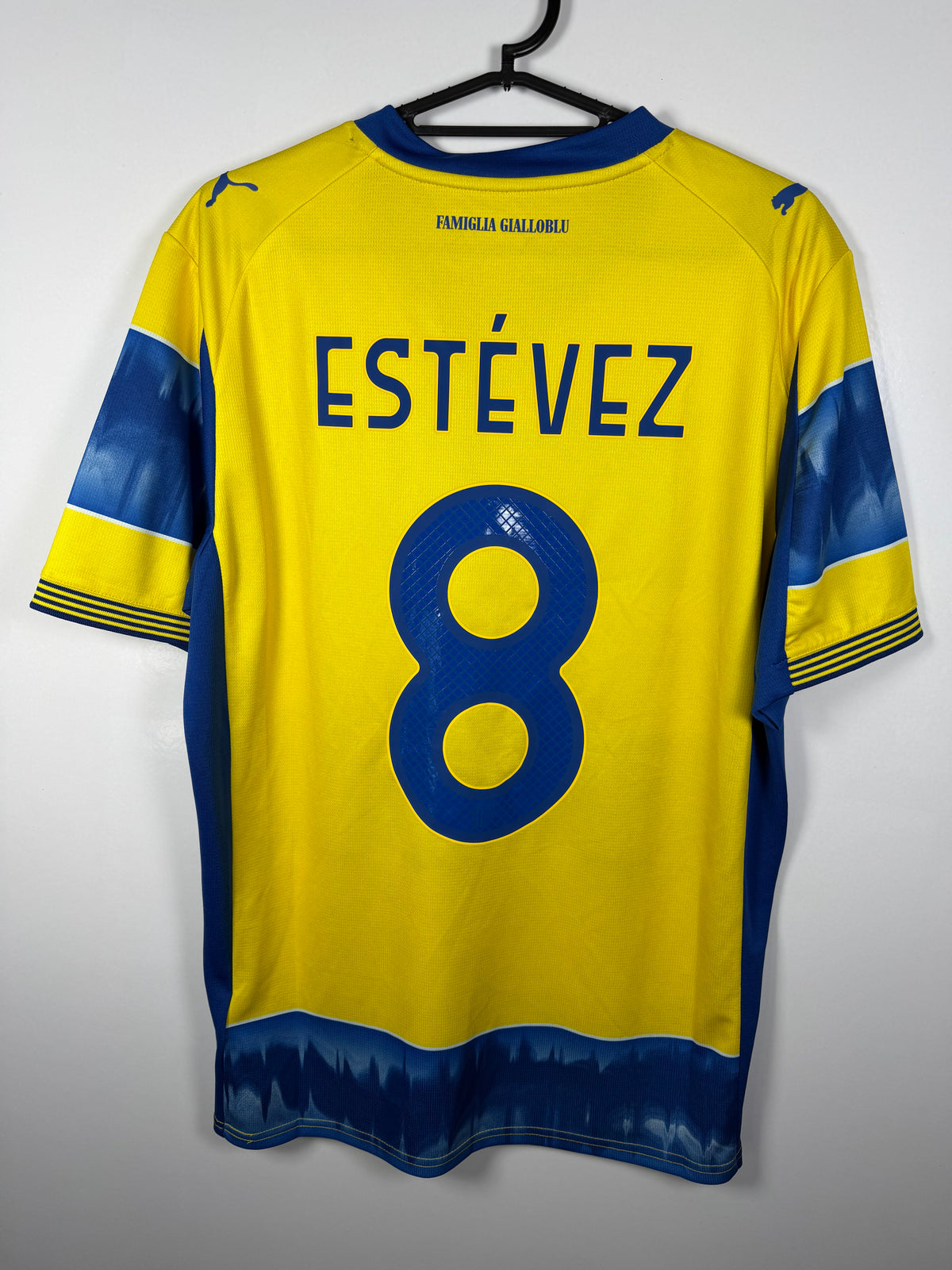 Parma 2025-2026 uit Estevez M