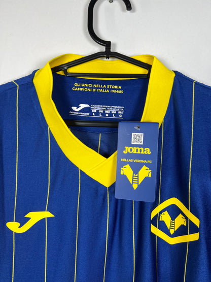 Hellas Verona 2024-2025 thuis Tengstedt, Nieuw met kaartje