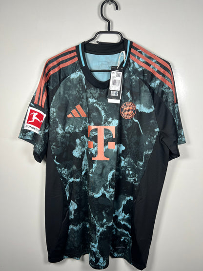 Bayern München 2024-2025 uit Musiala L