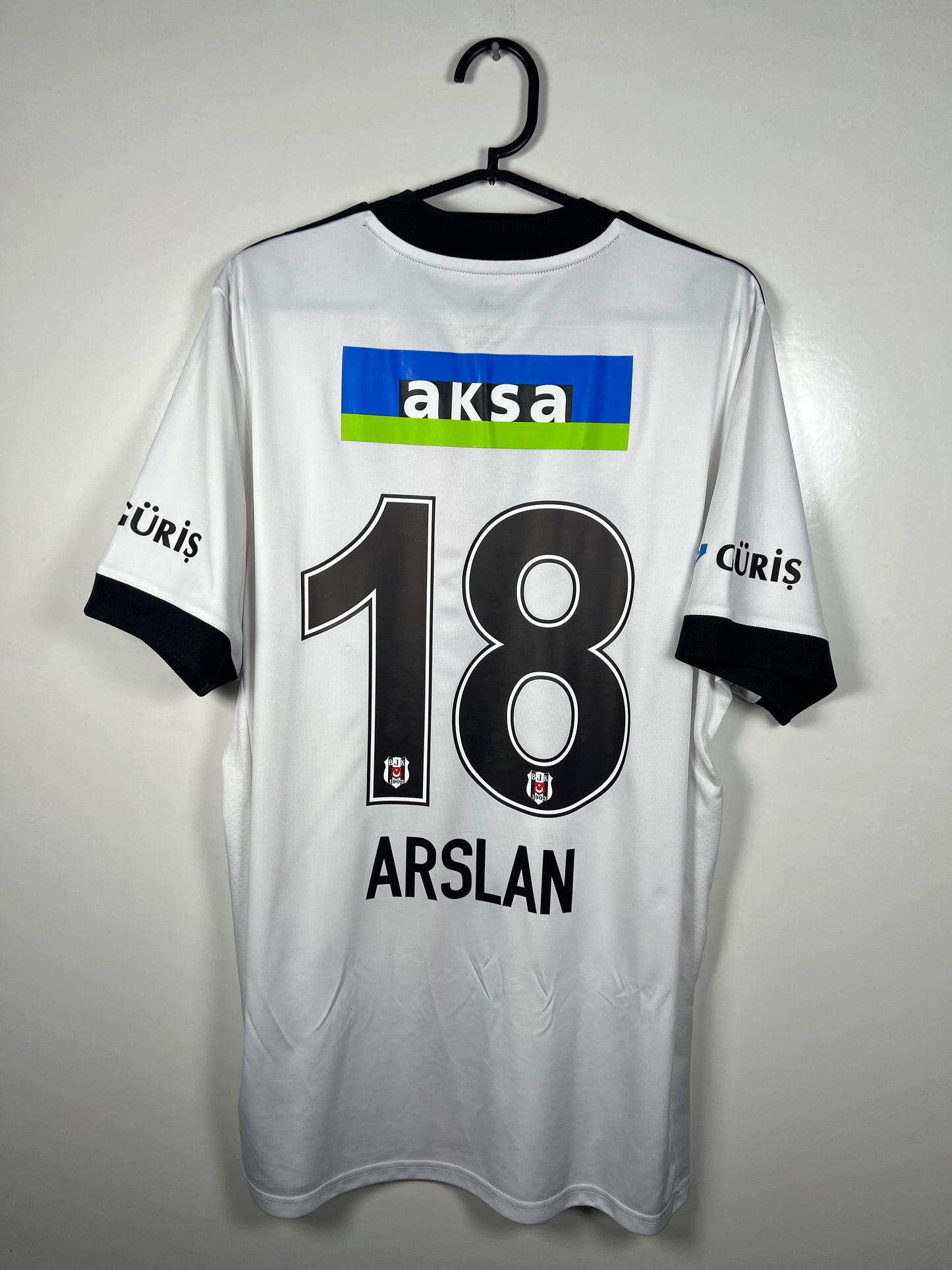 Besiktas 2021-2022 thuis Arslan L