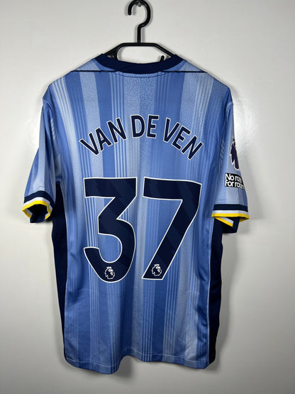 Tottenham Hotspur 2024-2025 uit Van de Ven M