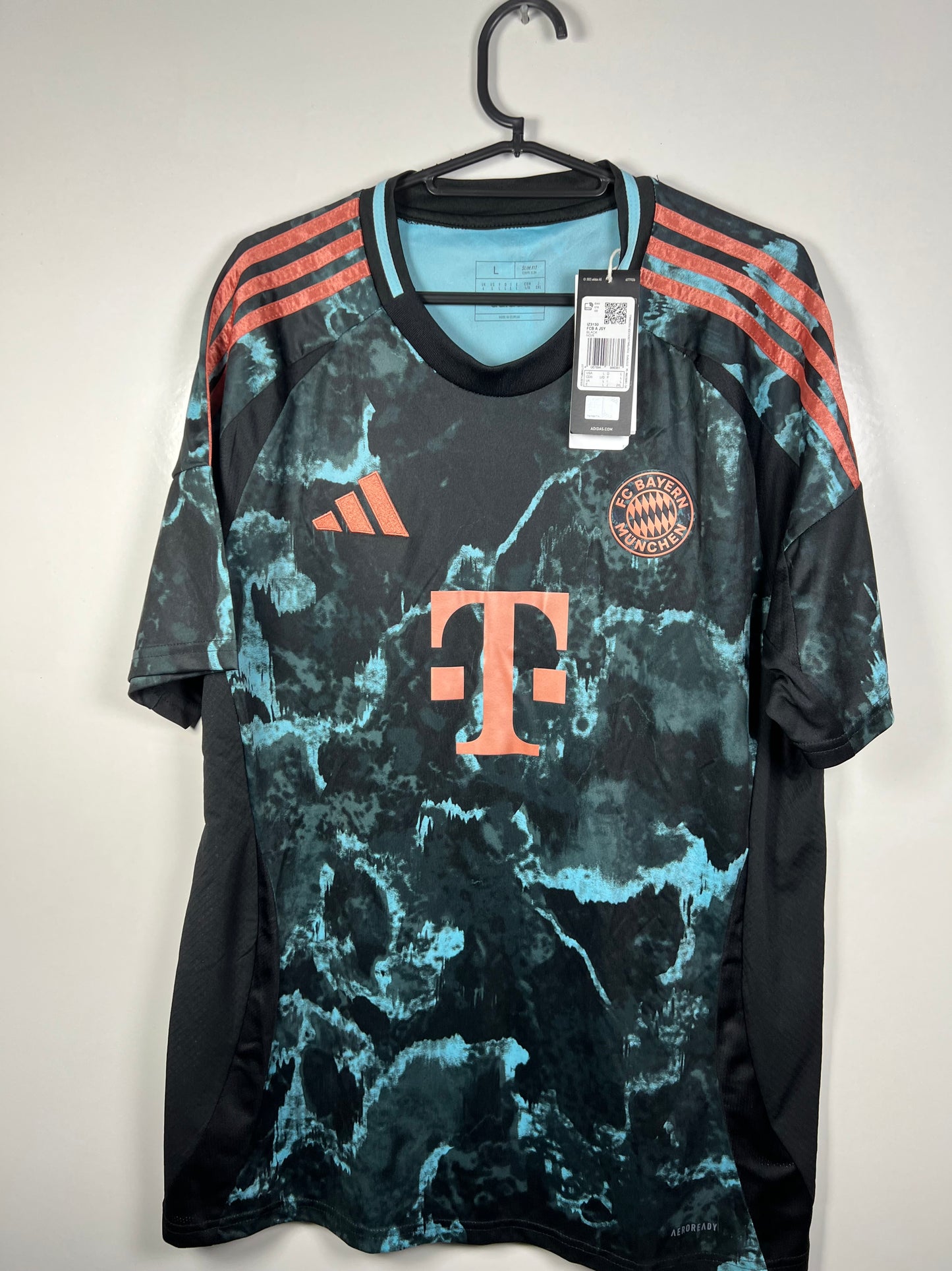 Bayern 2024-2025 uit Müller L