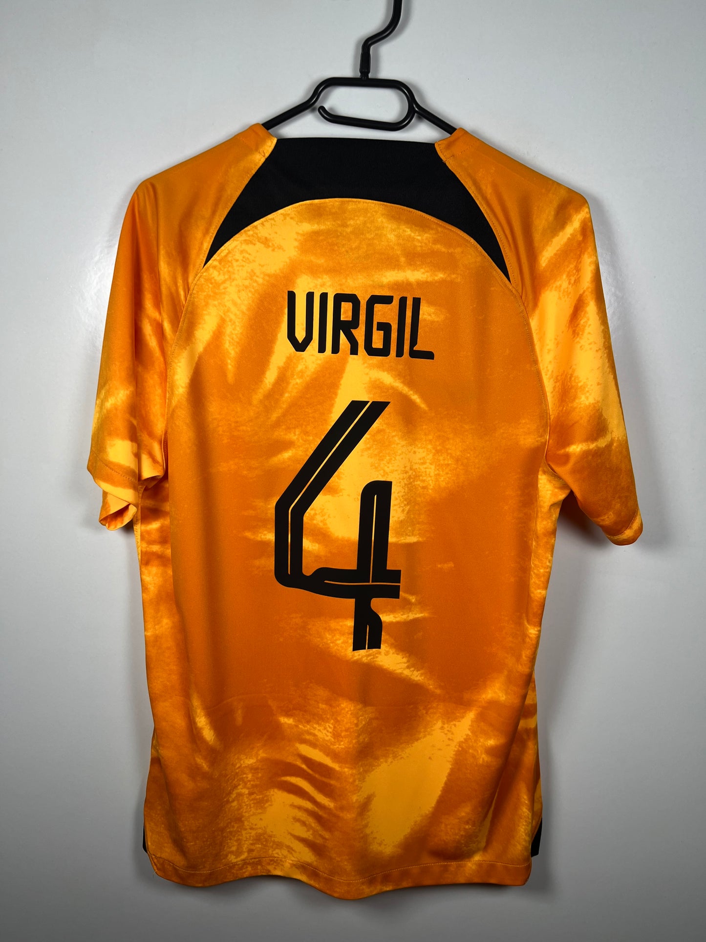 Nederland 2022 thuis Virgil M