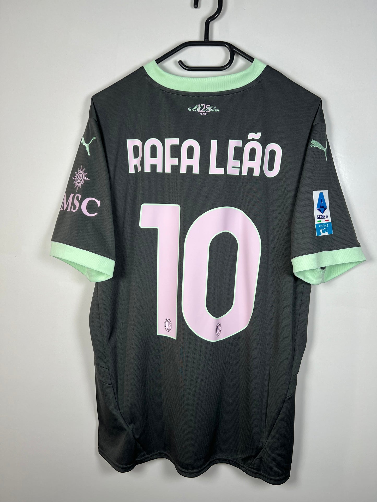 AC Milan 2024-2025 3e Rafa Leao, Nieuw met kaartje