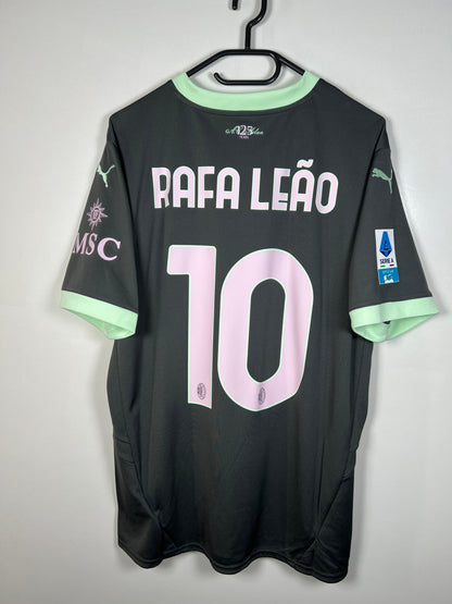 AC Milan 2024-2025 3e Rafa Leao, Nieuw met kaartje