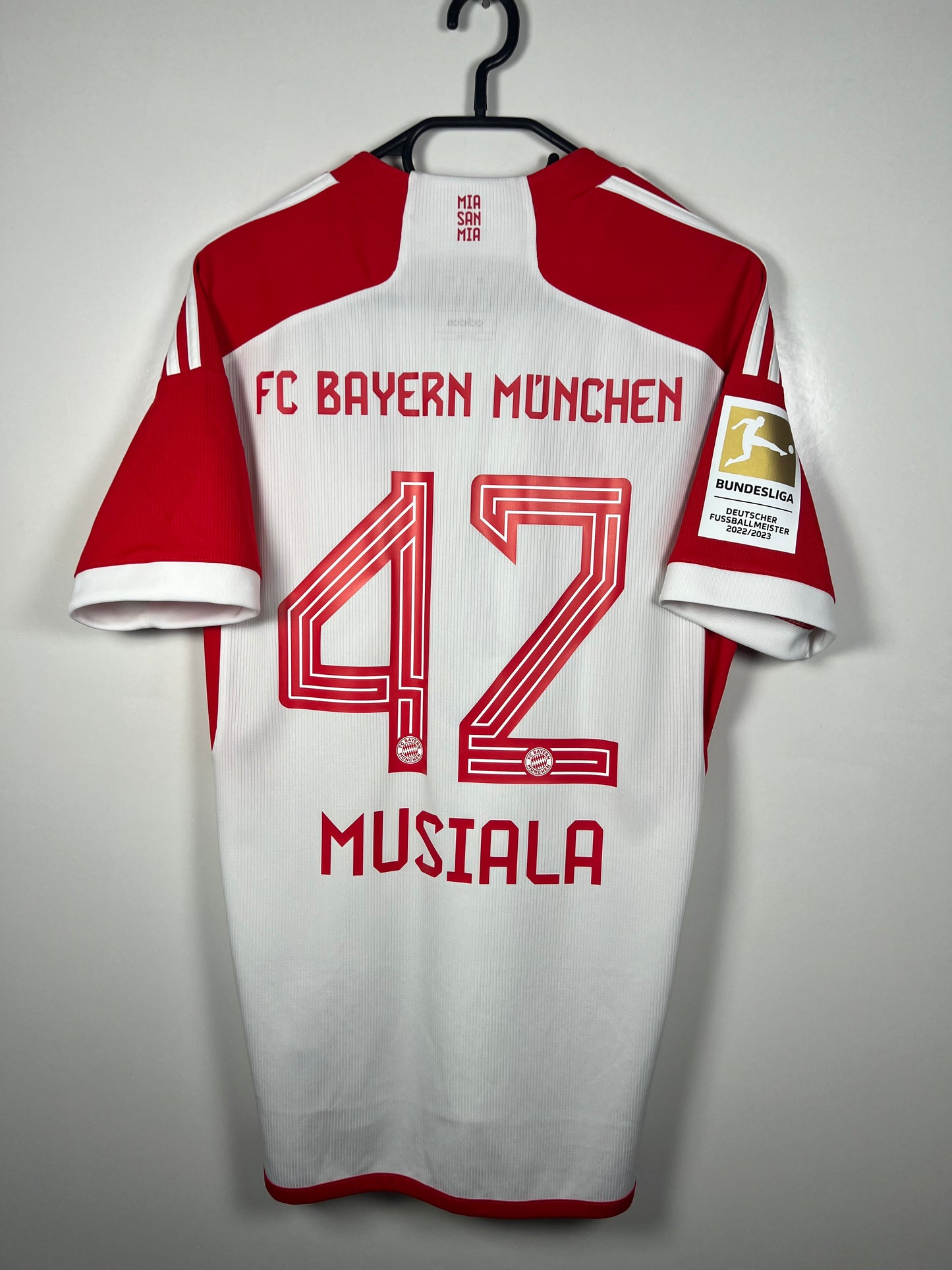 Bayern München 2023-2024 thuis Musiala M