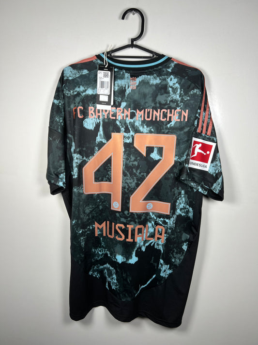 Bayern 2024-2025 uit Musiala L