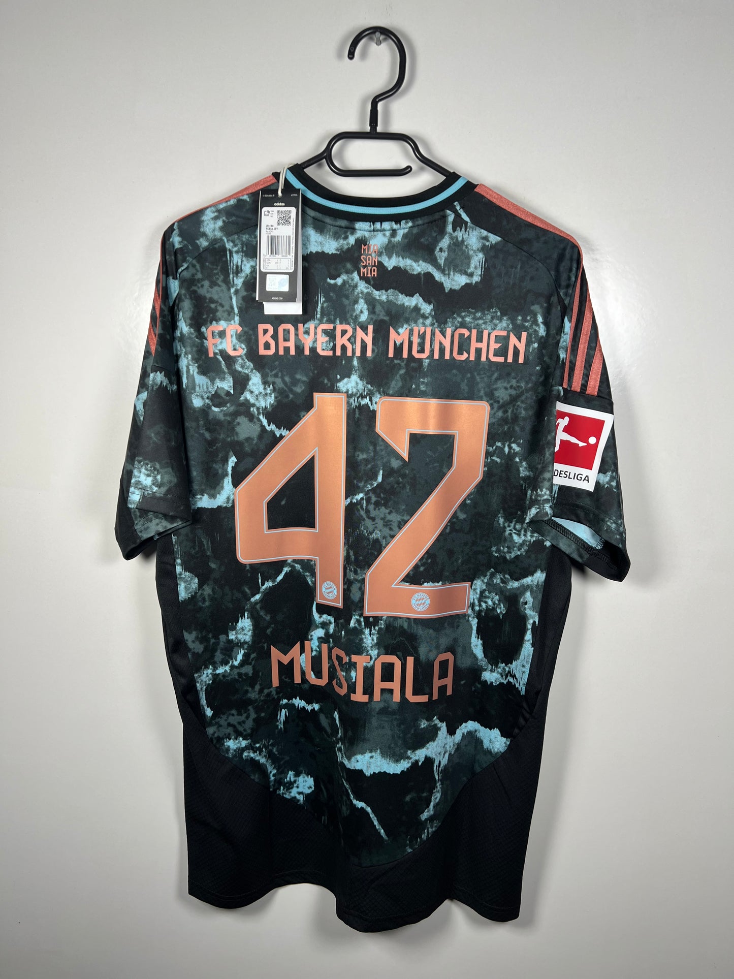 Bayern München 2024-2025 uit Musiala L