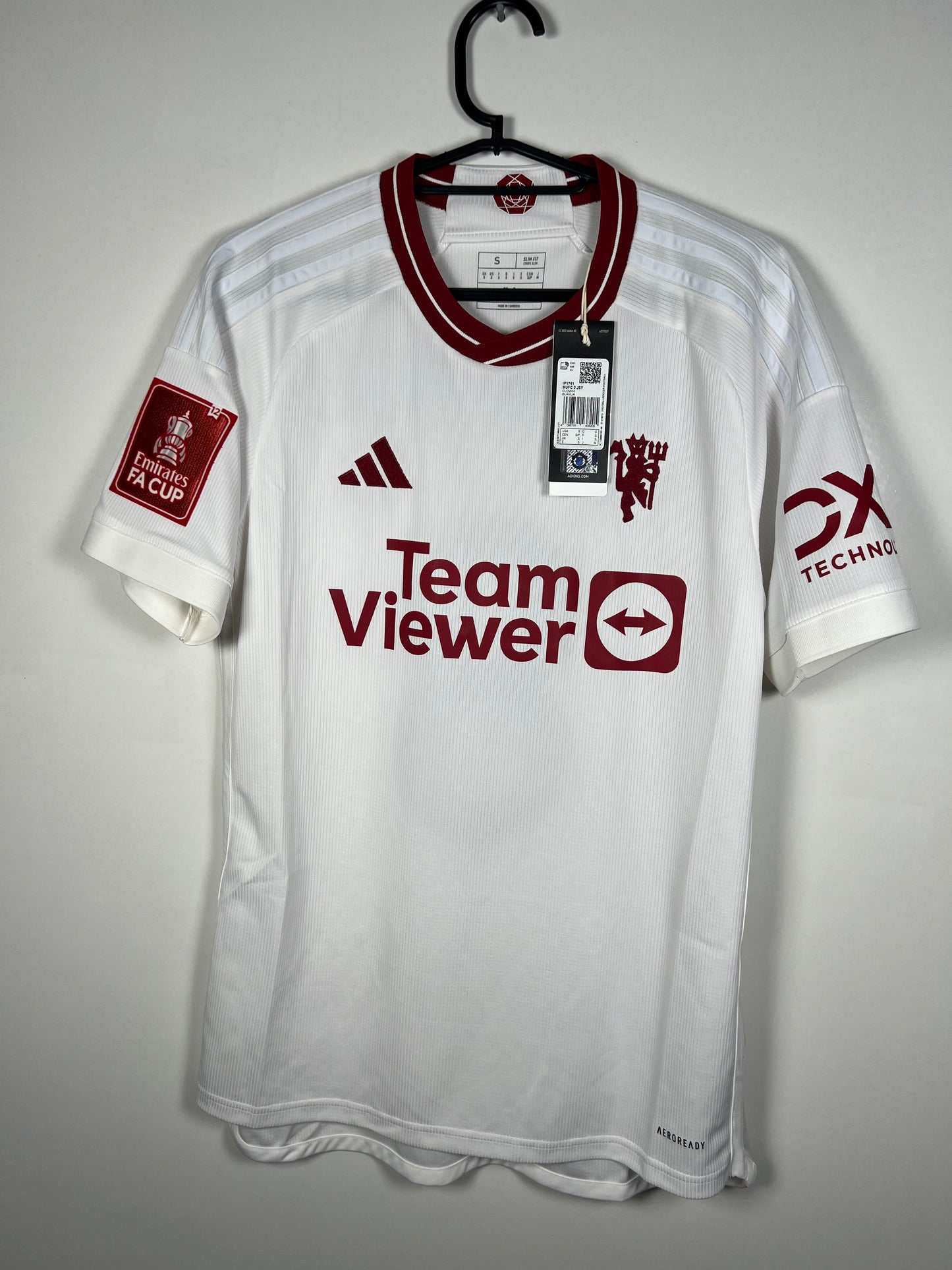 Manchester United 2023-2024 3e Bruno Fernandes, Nieuw met kaartje