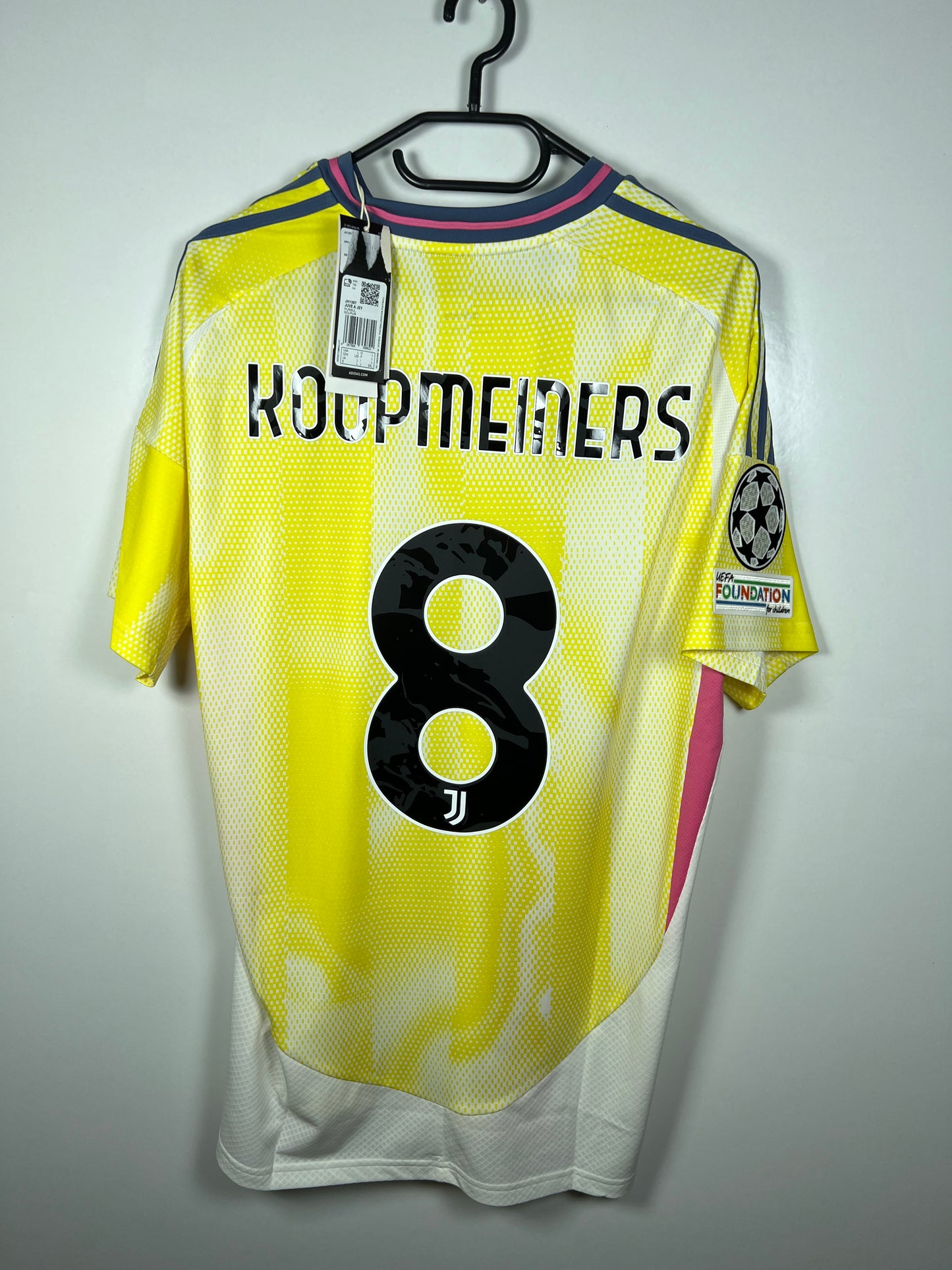 Juventus 2024-2025 uit Koopmeiners L