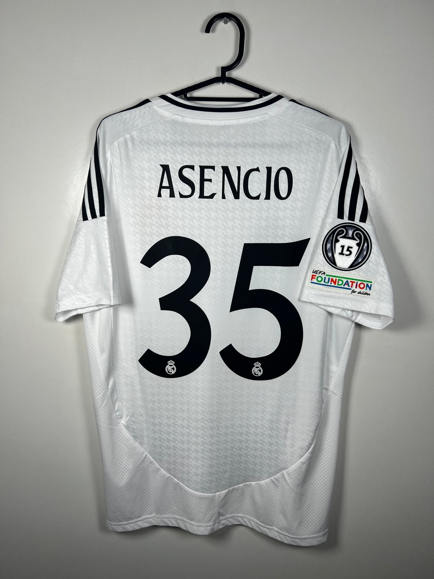 Real Madrid 2024-2025 thuis Asencio M