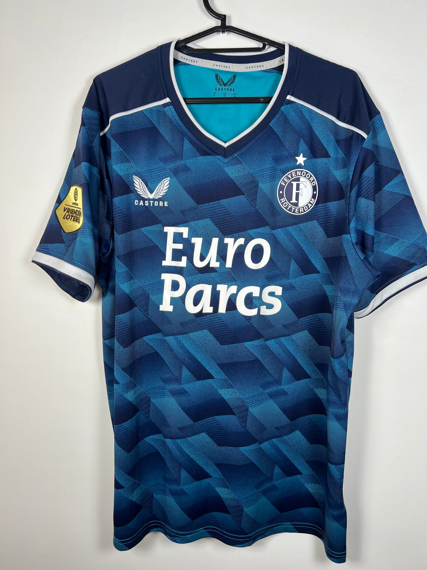 Feyenoord 2023-2024 uit Minteh