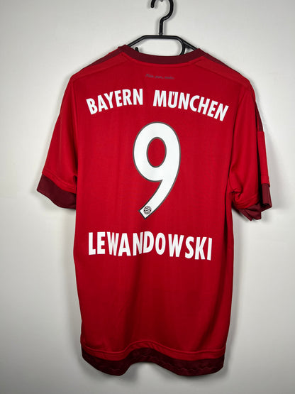 Bayern München 2015-2016 thuis Lewandoski M