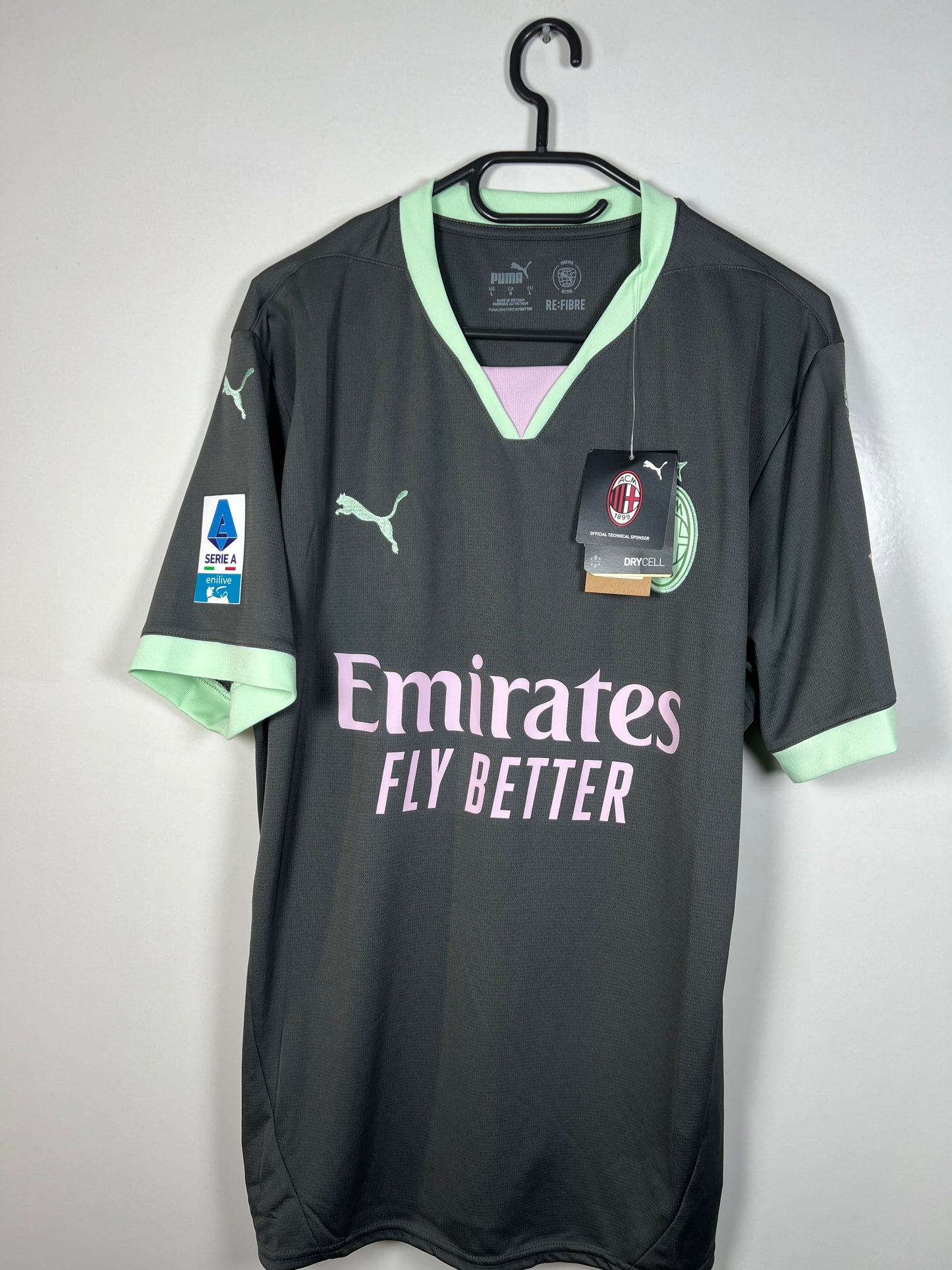 AC Milan 2024-2025 3e Rafa Leao, Nieuw met kaartje