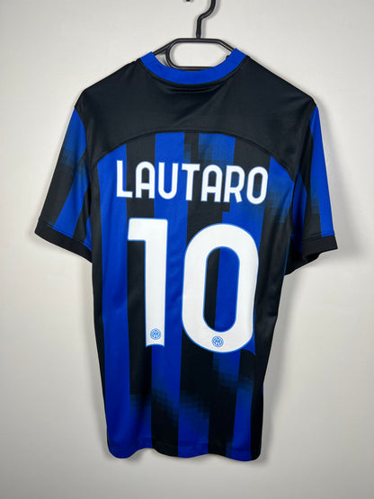 Inter 2023-2024 thuis Lautaro S