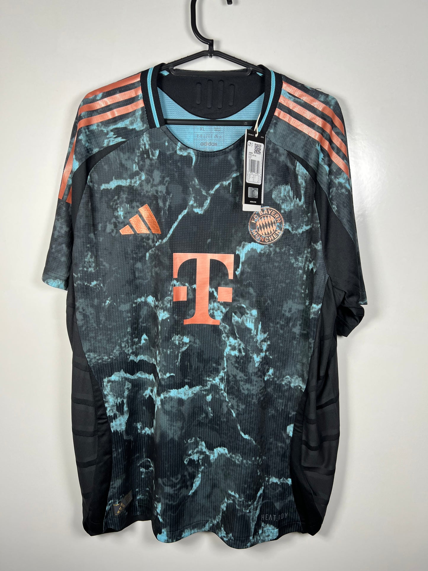 Bayern München 2024-2025 uit Musiala spelerversie XL