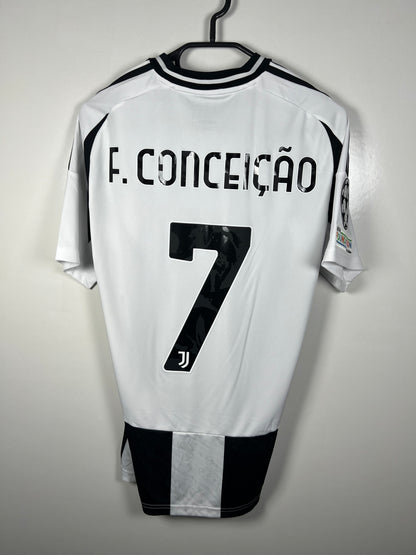 Juventus 2024-2025 thuis Conceicao S