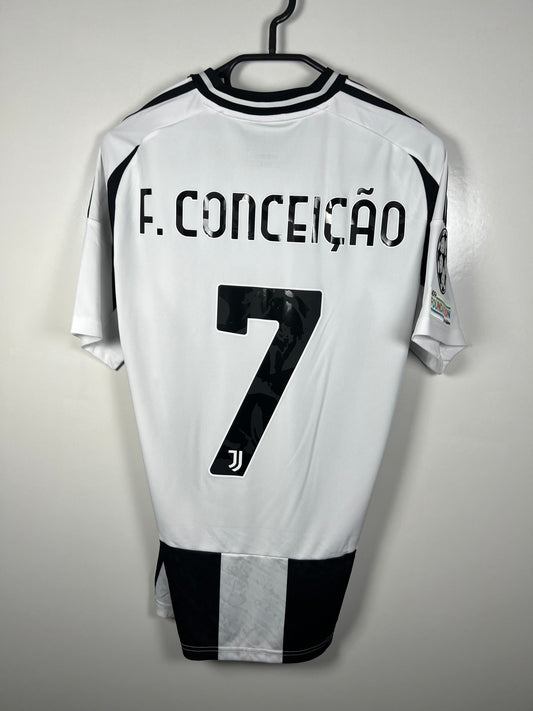 Juventus 2024-2025 thuis Conceicao S