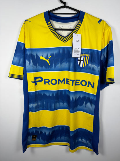 Parma 2025-2026 uit Estevez M