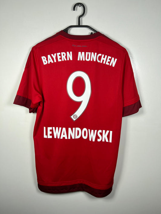 Bayern München 2015-2016 thuis Lewandoski S
