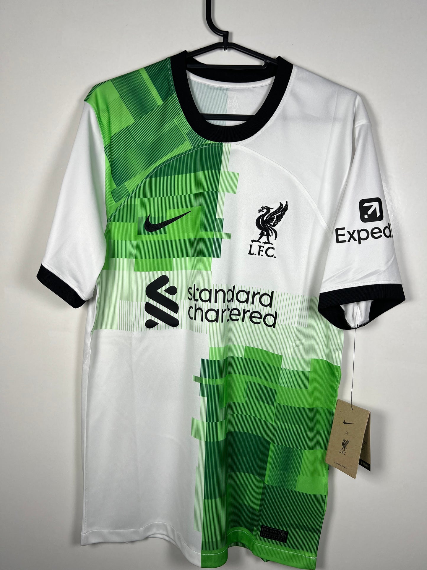 Liverpool 2023-2024 uit Mac Allister, Nieuw met kaartje