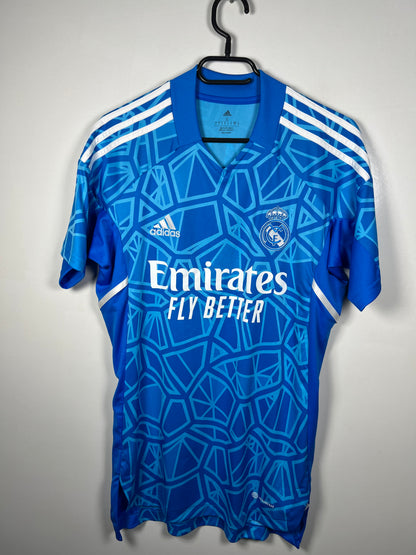 Real Madrid 2022-2023 keepershirt Courtois S