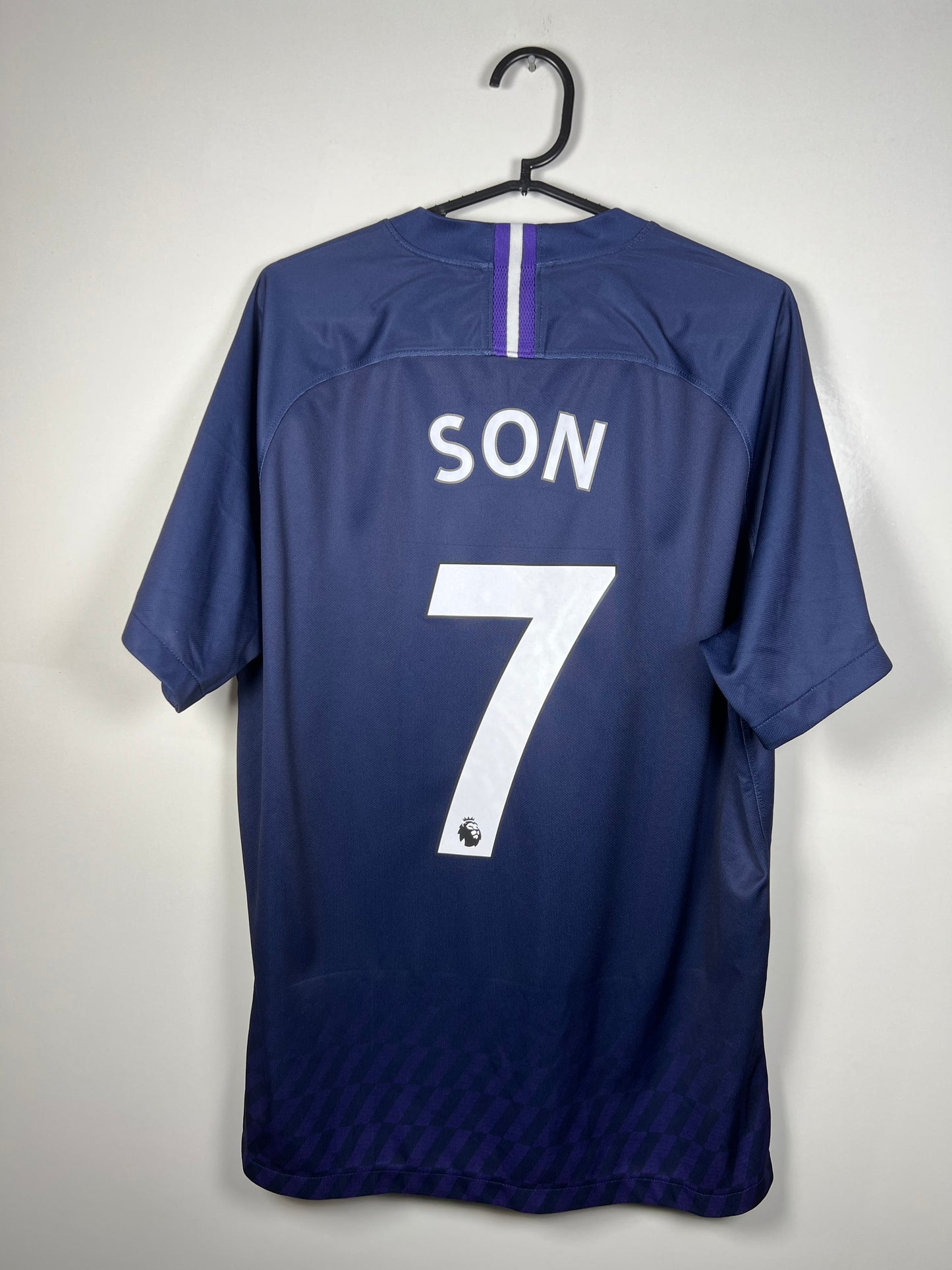 Tottenham Hotspur 2019-2020 uit Son L