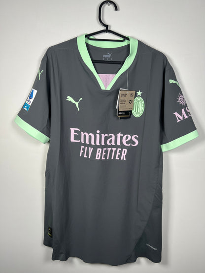AC Milan 2024-2025 3e Pulisic Spelerversie XL