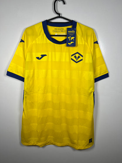 Hellas Verona 2025-2026 uit Suslov L