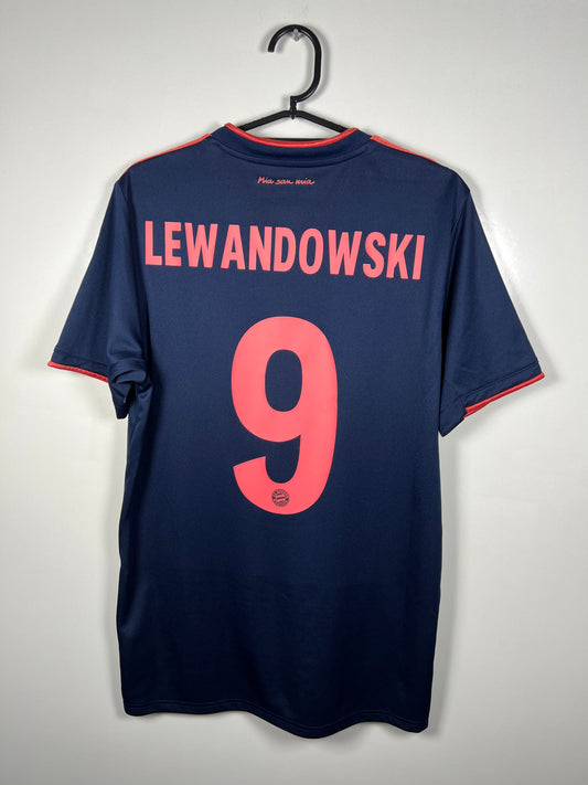 Bayern München 2019-2020 3e Lewandoski M