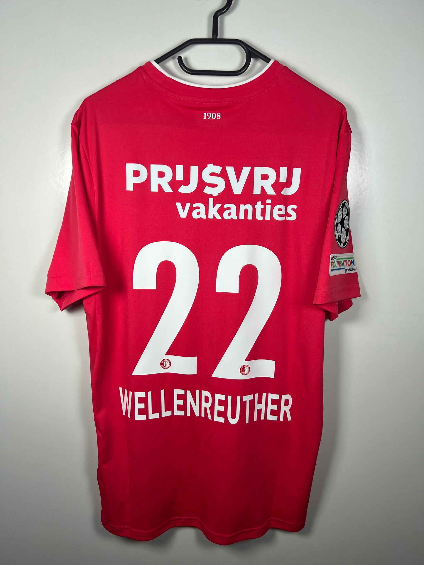 Feyenoord 2024-2025 keeper Wellenreuther L