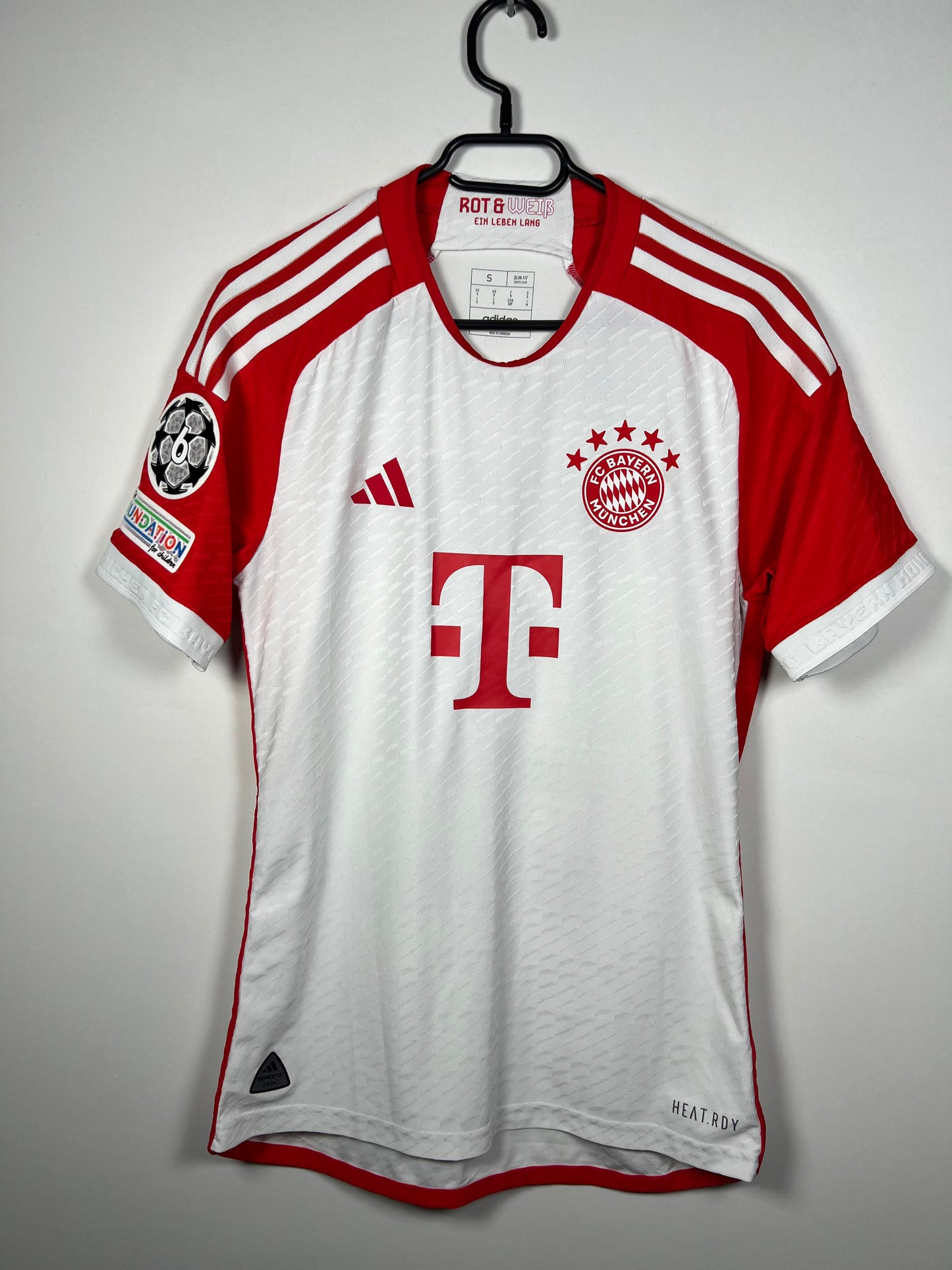 Bayern München 2023-2024 thuis Minjae Spelerversie S