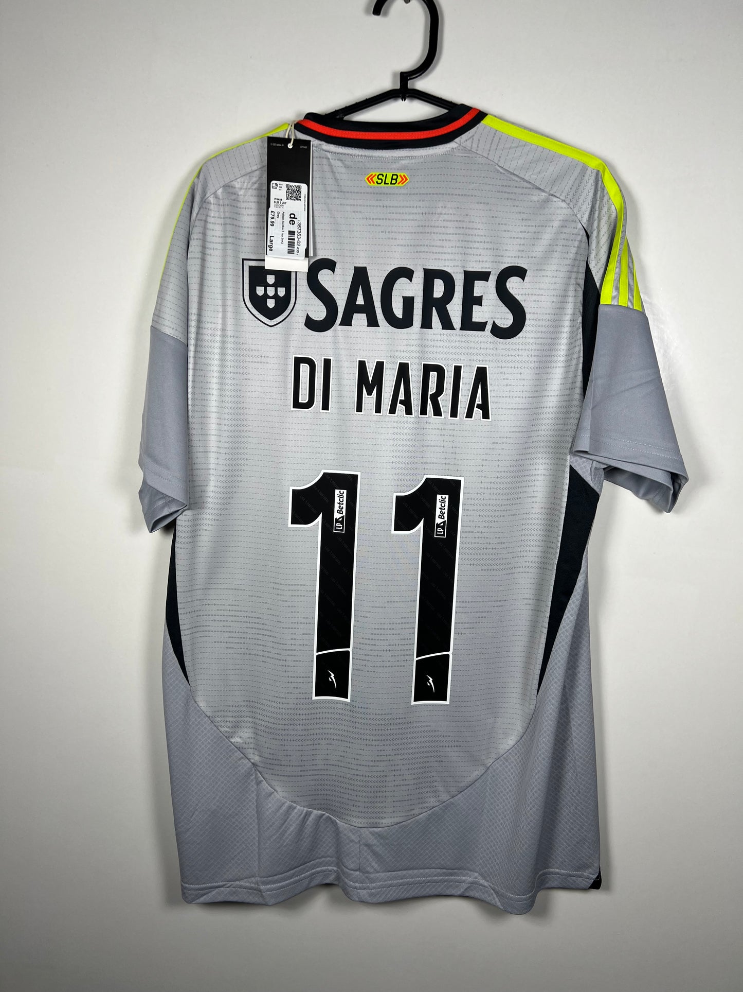 Benfica 2024-2025 3e Di Maria, Nieuw met kaartje