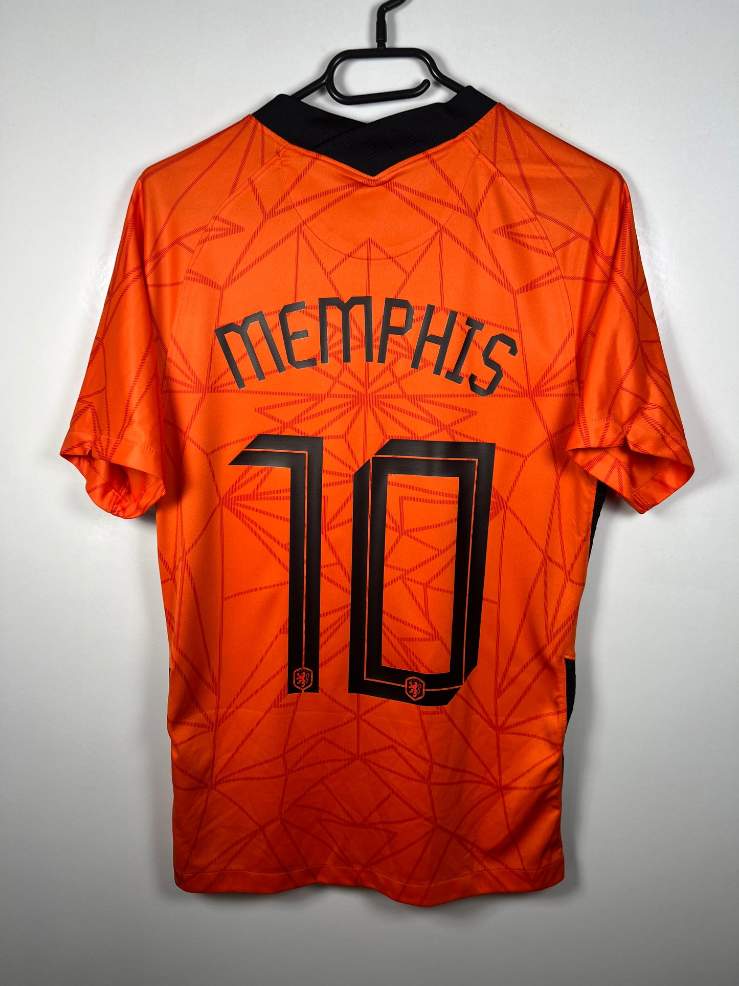 Nederland 2020 thuis Memphis S