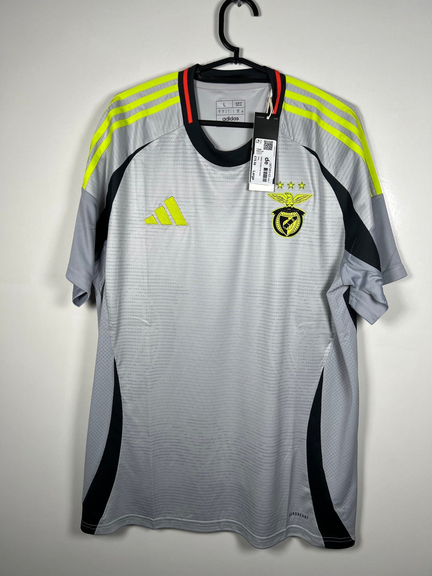 Benfica 2024-2025 3e Di Maria, Nieuw met kaartje