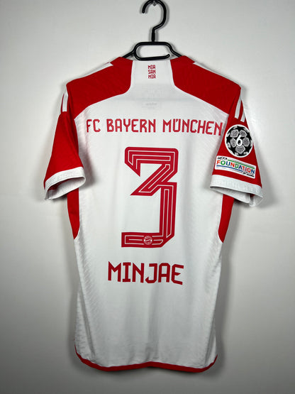 Bayern München 2023-2024 thuis Minjae Spelerversie S