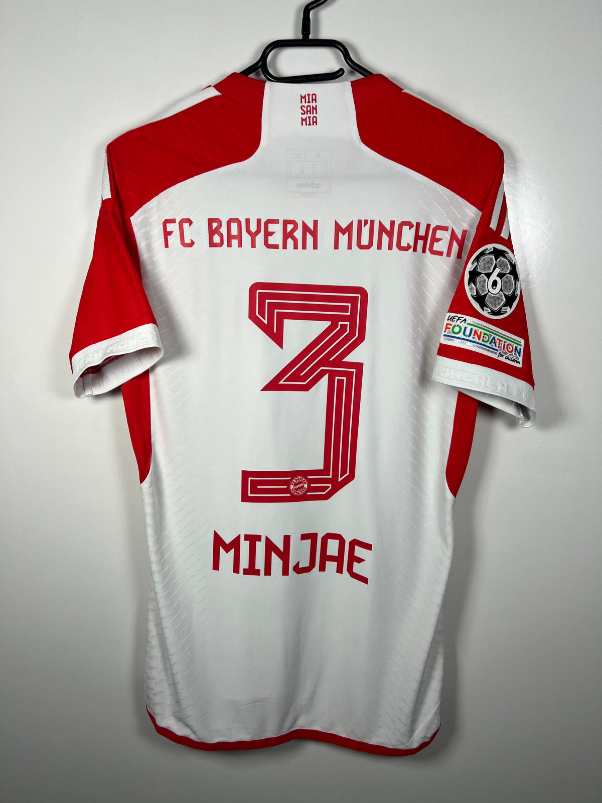 Bayern München 2023-2024 thuis Minjae S Spelerversie