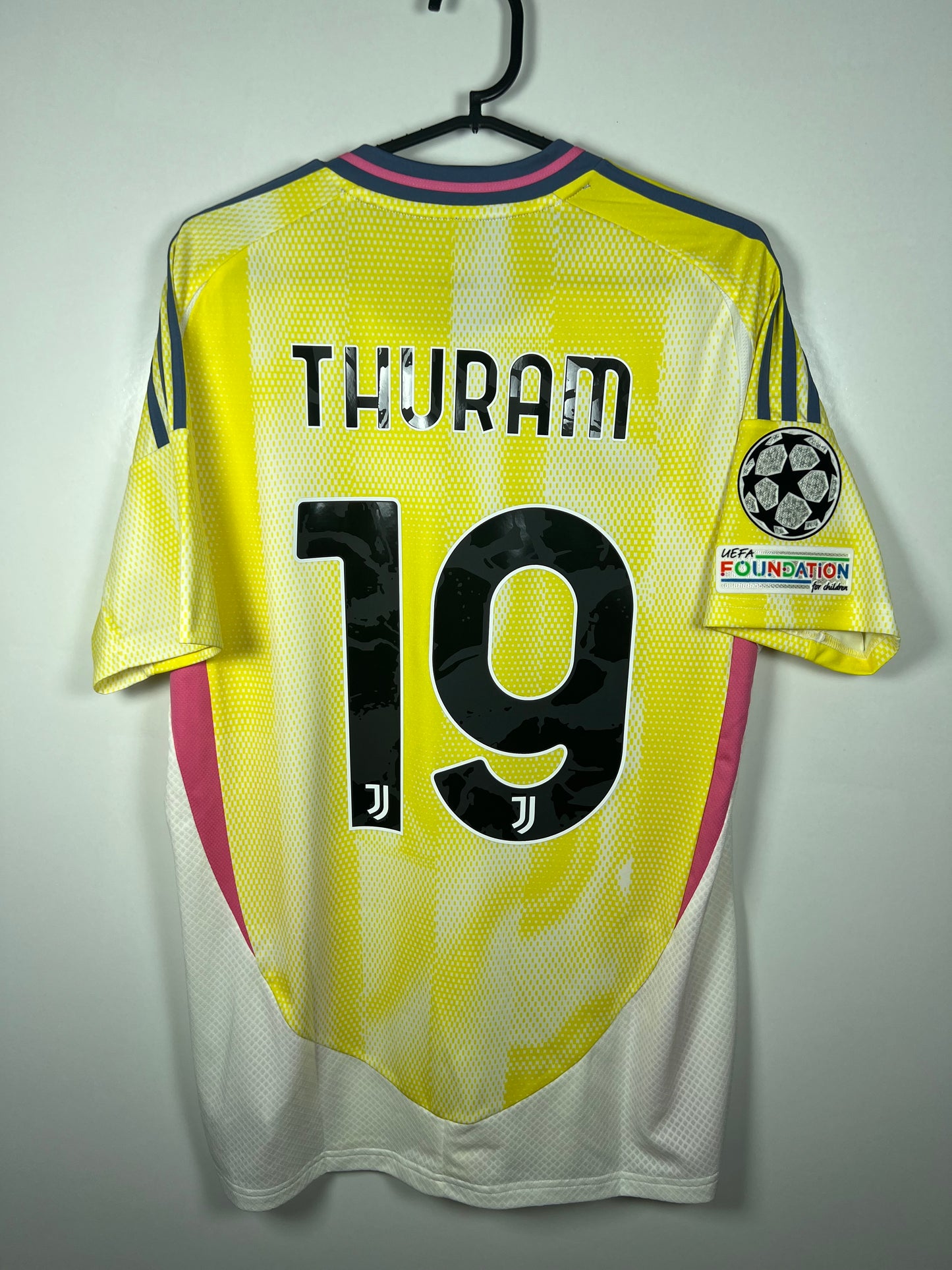 Juventus 2024-2025 uit Thuram M