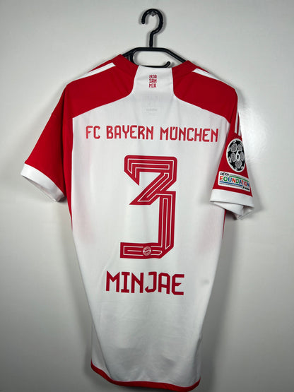Bayern München 2023-2024 thuis Minjae M