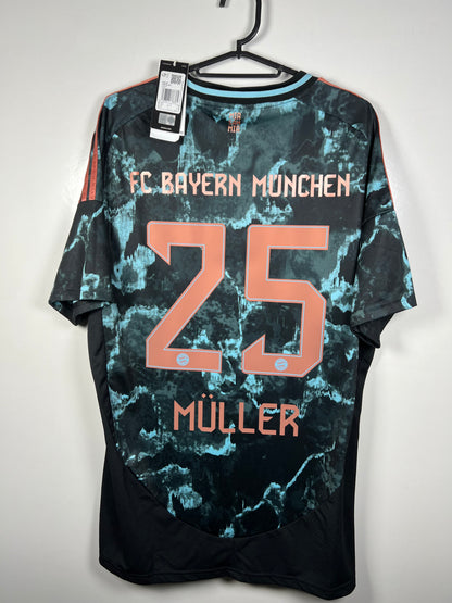 Bayern 2024-2025 uit Müller L