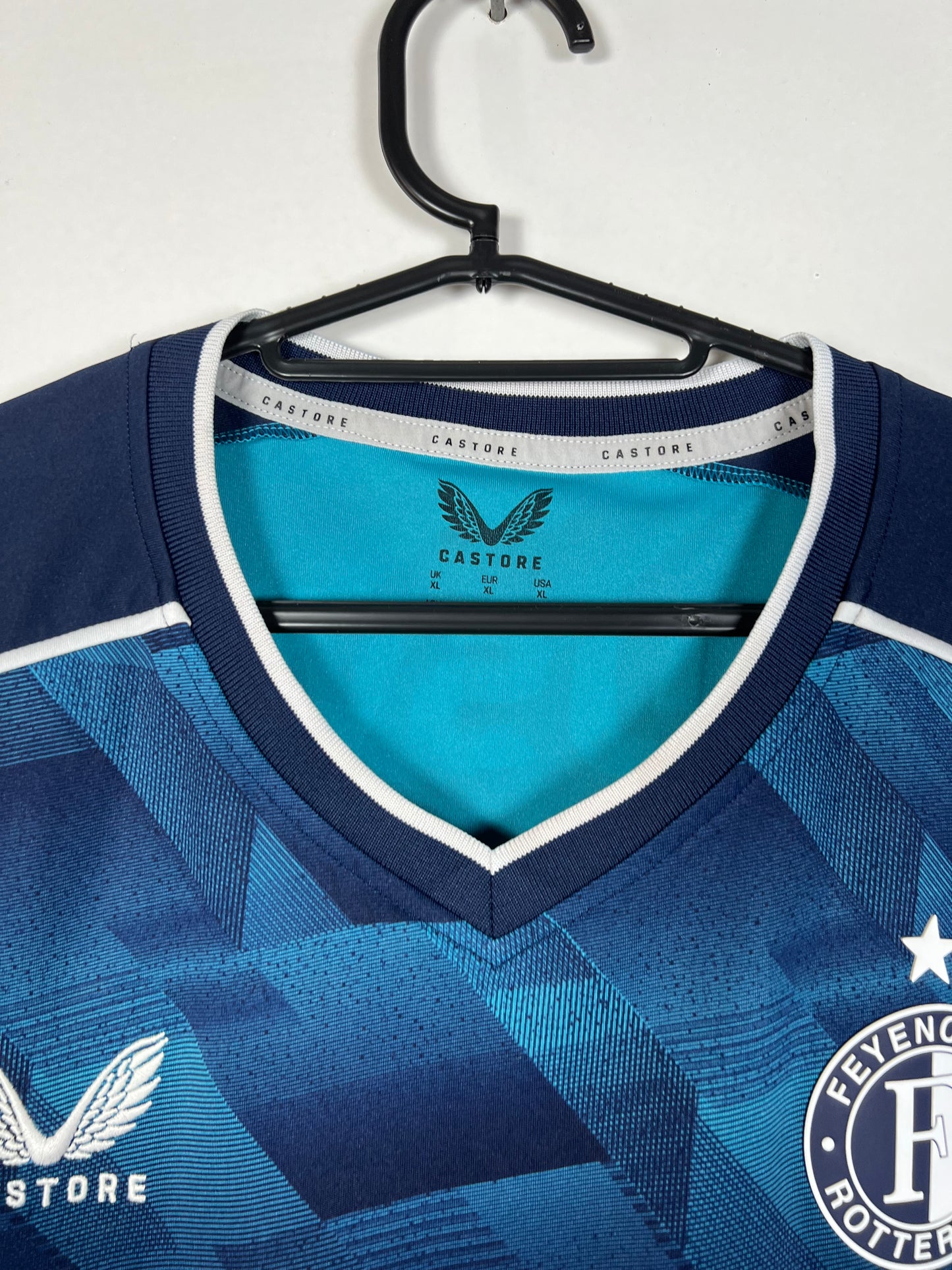 Feyenoord 2023-2024 uit Minteh