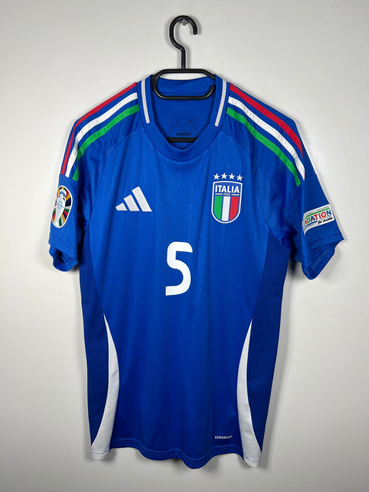 Italië 2024 thuis Calafiori S