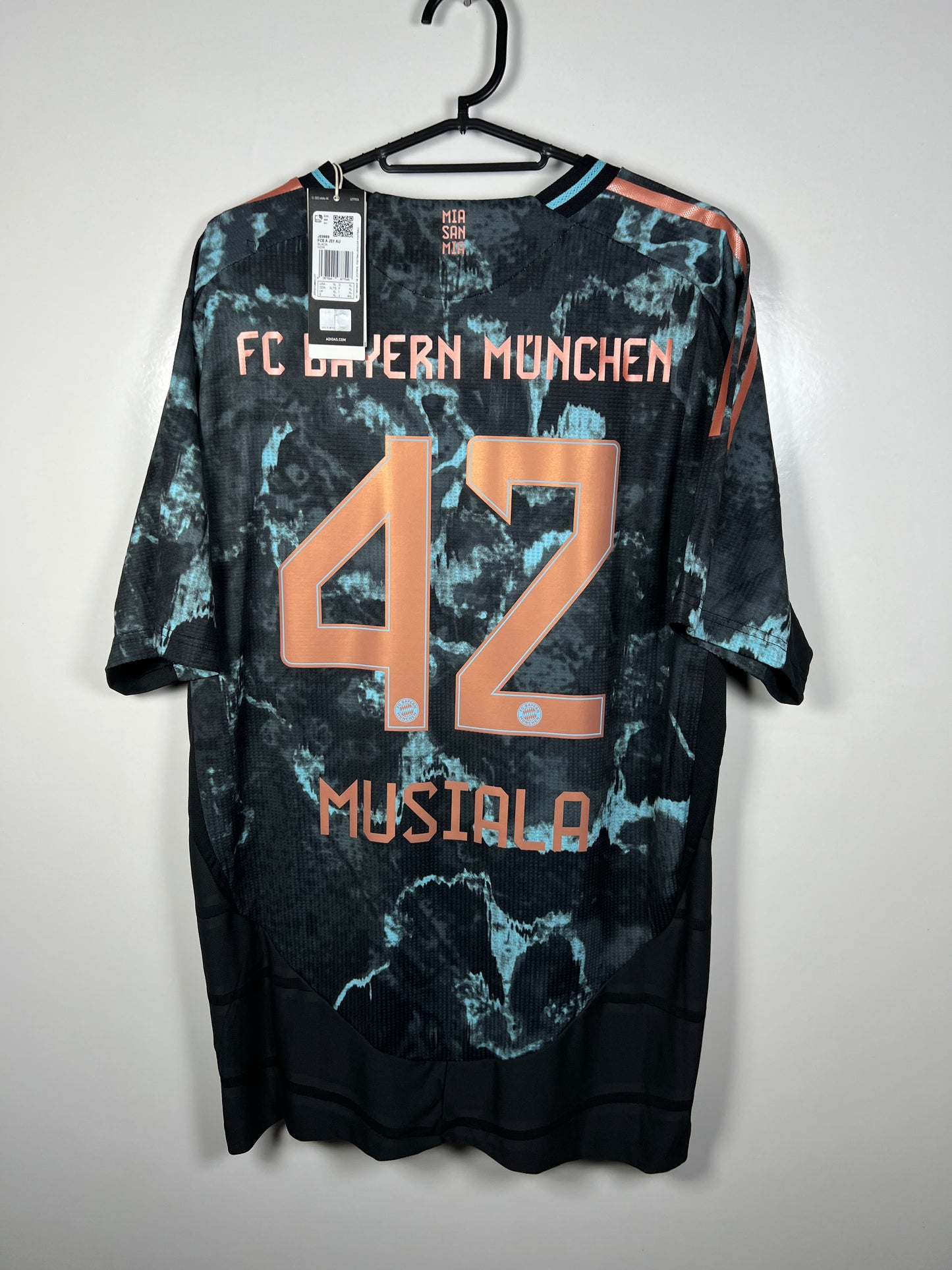 Bayern München 2024-2025 uit Musiala spelerversie XL