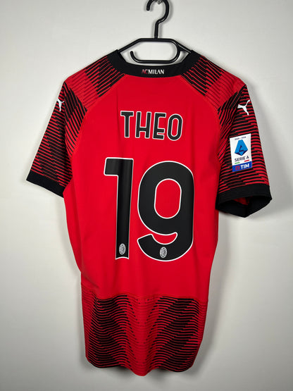 AC Milan 2023-2024 thuis Theo Hernandez Spelerversie S