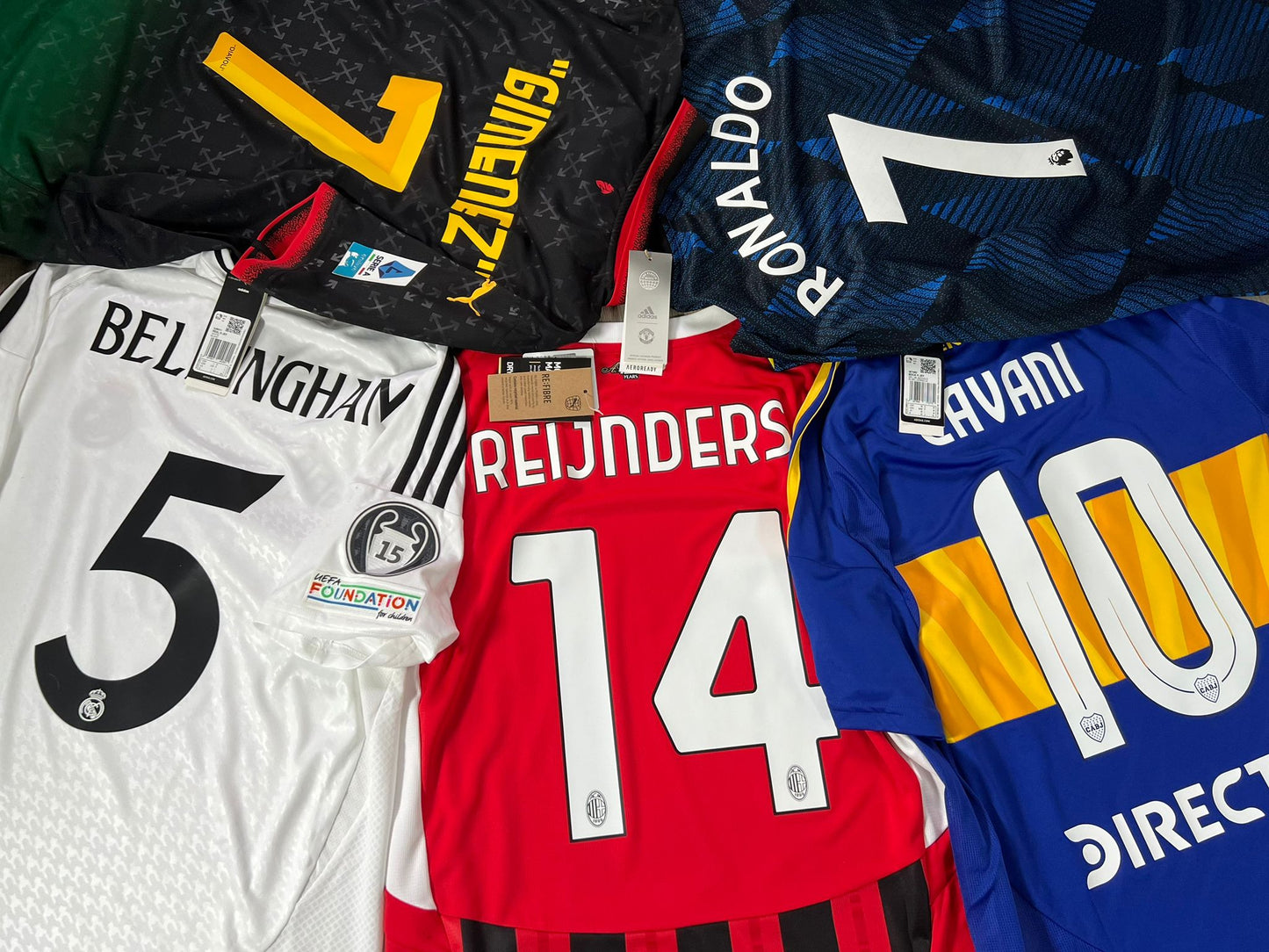 Premium BNWT Mystery Box – nieuw met kaartje en speler achterop